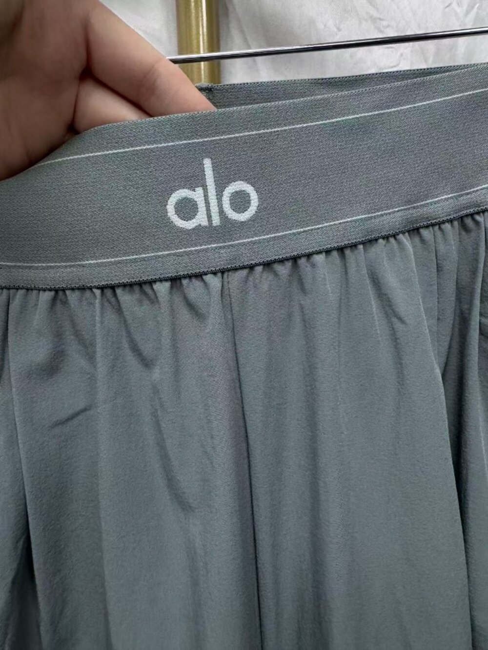 NWT 🧐 Alo Yoga High Rise Wide Leg Suit Up Pant💕 Steel Grey  - (30" inseam) - Picture 3 of 9